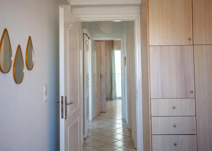 Sunflower By The Sea * Ретимно