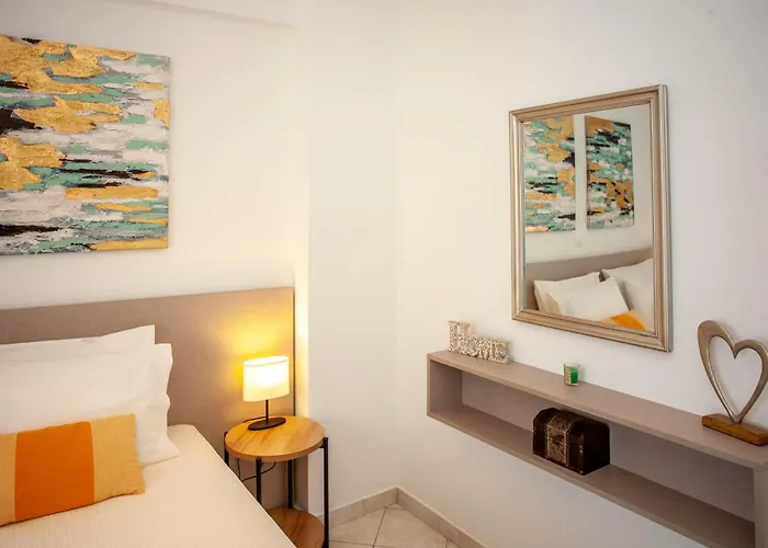 Sunflower By The Sea Apartment *